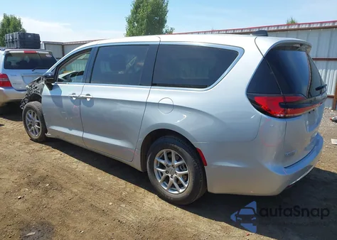 2024 Chrysler Pacifica Touring L z USA, uszkodzony, nr VIN 2C4RC1BG2RR171690